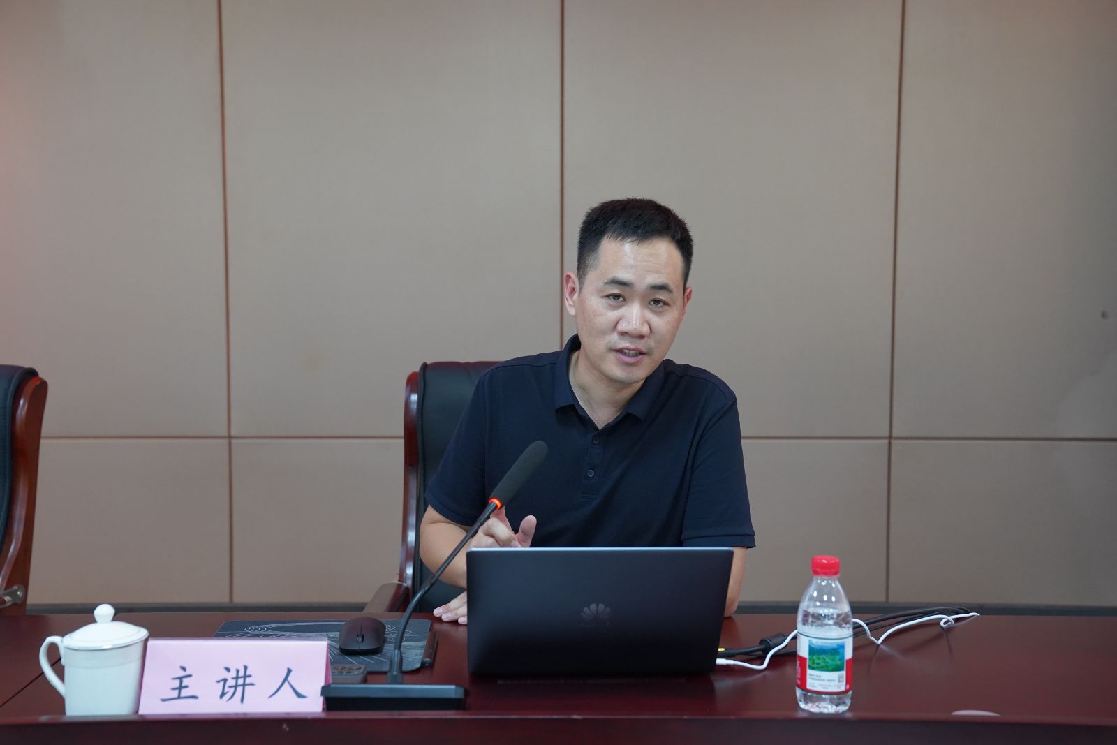 郑鑫照片.JPG